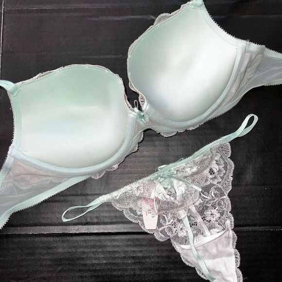 NWT Victoria's Secret 34D,34DD,36B,36C BRA SET+garter+ROBE silver MINT SEDUCTION - Picture 8 of 8